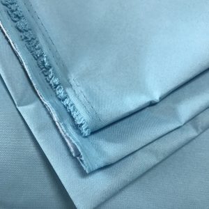 EN 13795-1 2019 60gsm Polyester 50D + PE membrane respirante exportation de tissu de blouse chirurgicale au Royaume-Uni