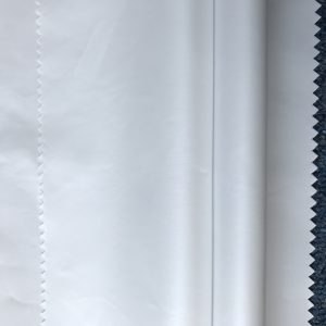 Tissu de protection médicale PP8 / R9UR5 Polyester + PTFE avec pellicule de membrane PTFE